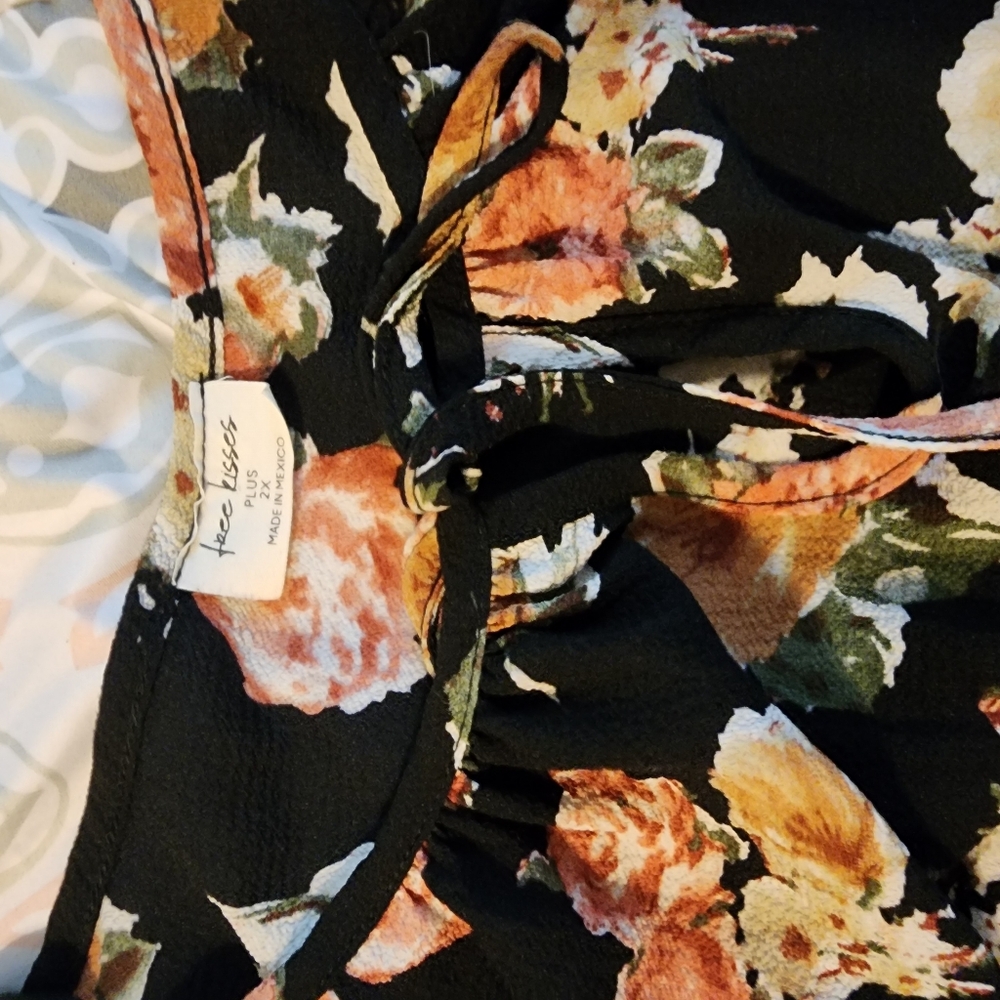 Free Kisses cold shoulder top